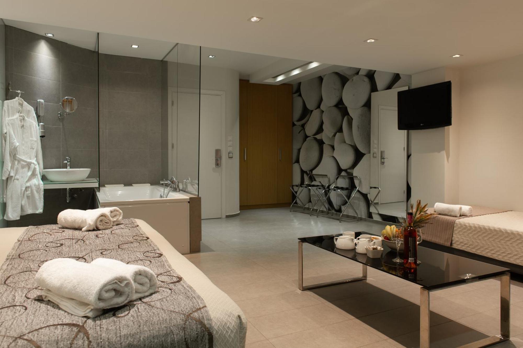 Executive Suite,1273135648:JPEG