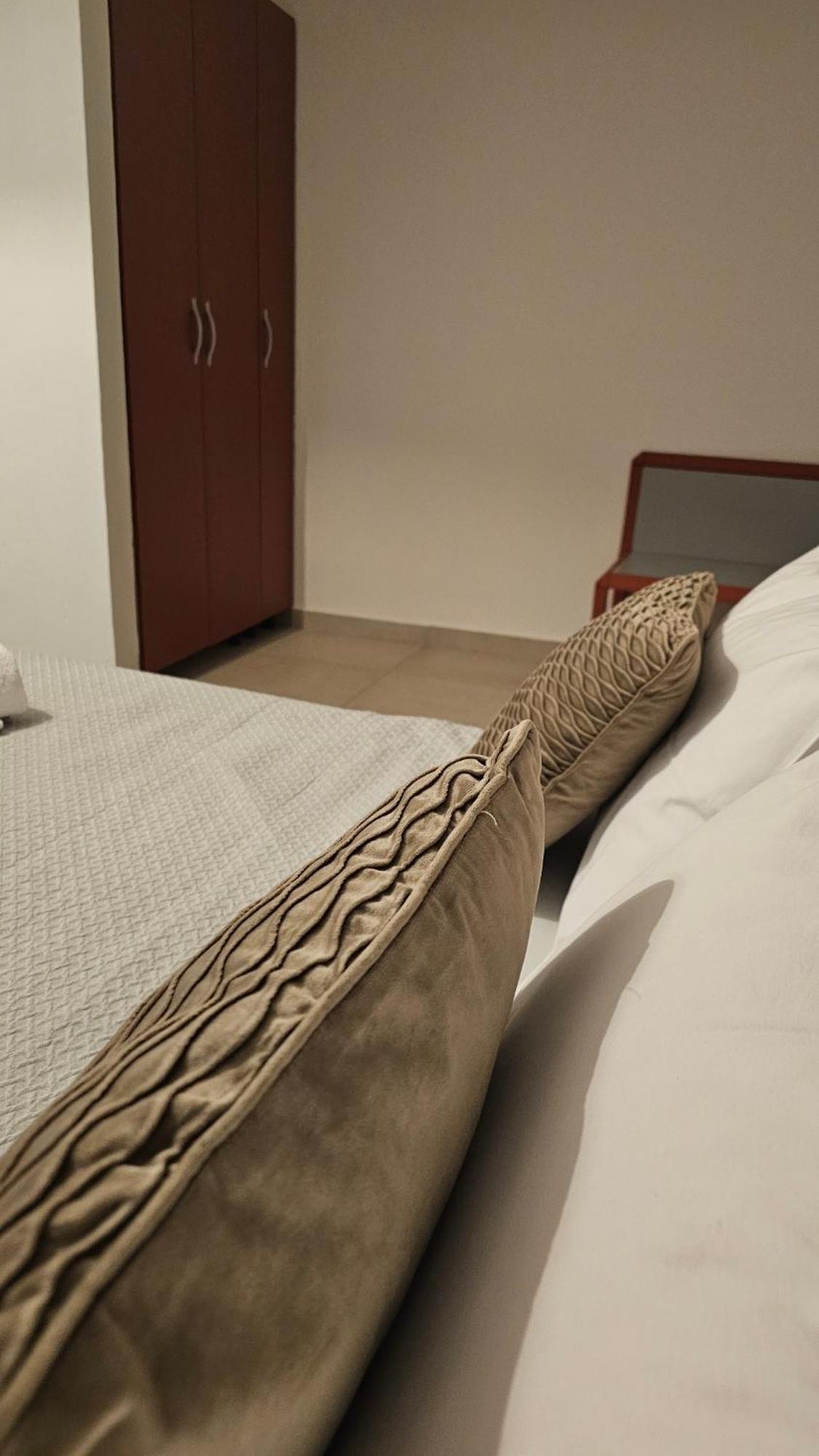 Annex Superior Deluxe Double or Twin Room,1614351751:JPEG